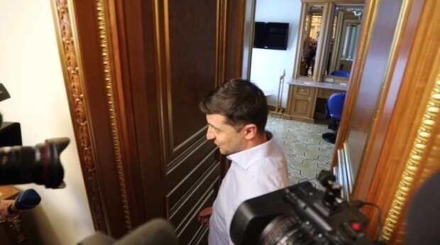 Фальшивый Зеленский: РФ готовит дипфейк о капитуляции