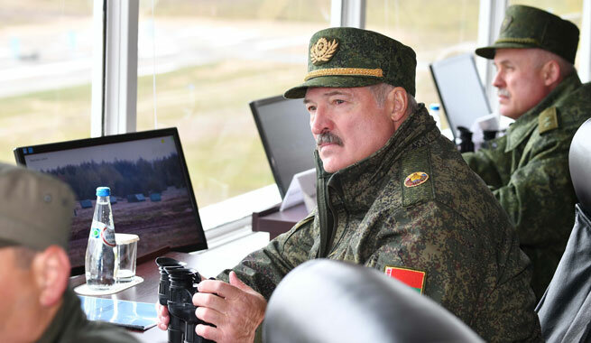 Война в Украине: почему Лукашенко пытается "отпетлять" от непосредственного ввода своих войск