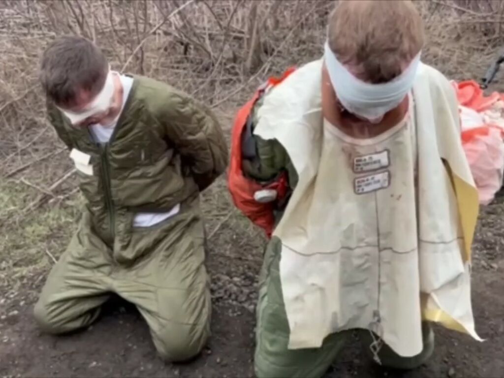 В это сложно поверить: сын из оккупированного Крыма бомбит родную мать в Украине, видео