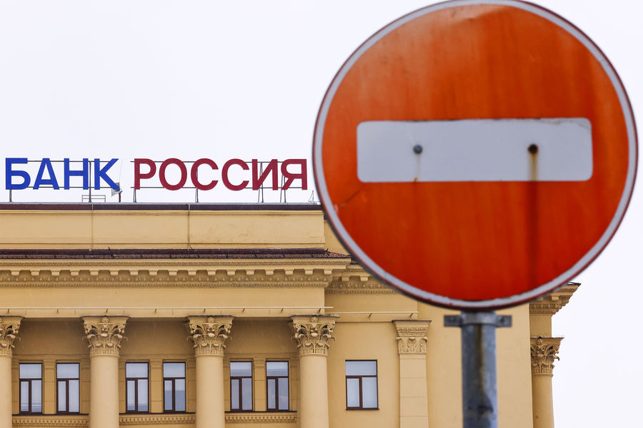 "Никаких хороших новостей совсем нет", — перехват СБУ оккупанта с женой та предлагает своему мужу выкопать яму и спрятаться от войны.. (Аудио)