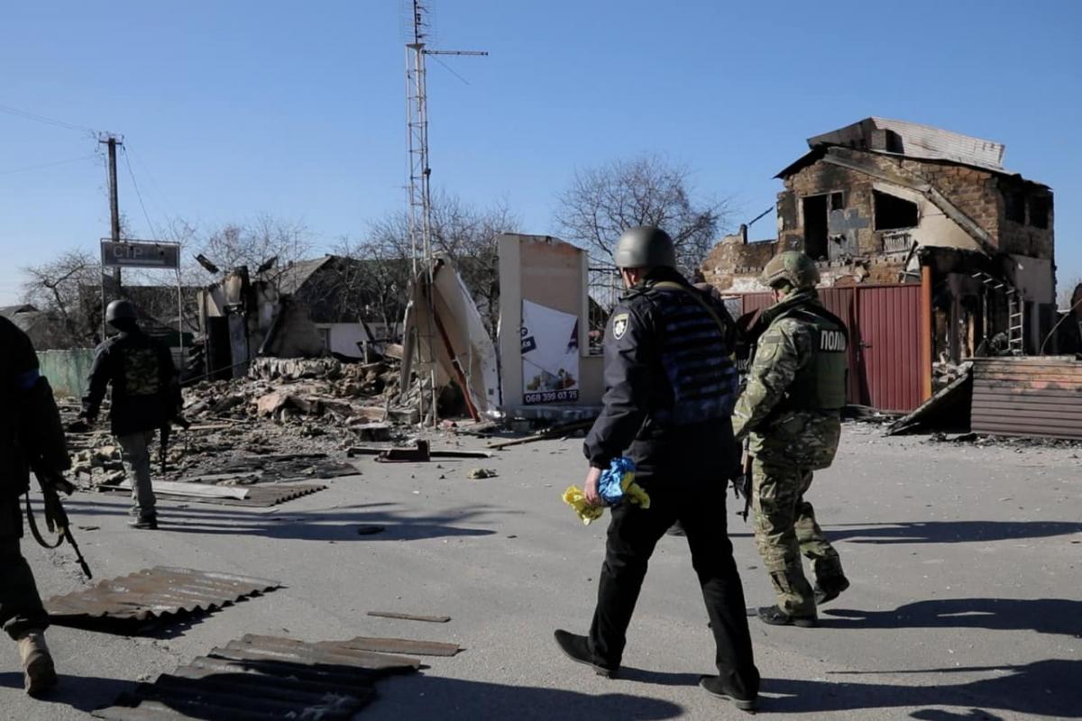 Зачистка Макарова от "орков": появились фото и видео из освобожденного города