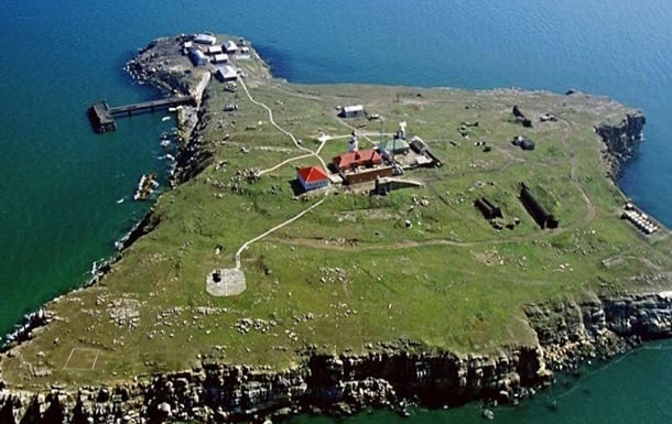 Украина ударила по позициям РФ на Змеином: уничтожен пункт управления, – ОК "Юг"