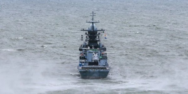Группировка российских кораблей в Черном море отброшена от украинского берега более чем на 100 км – ВМС