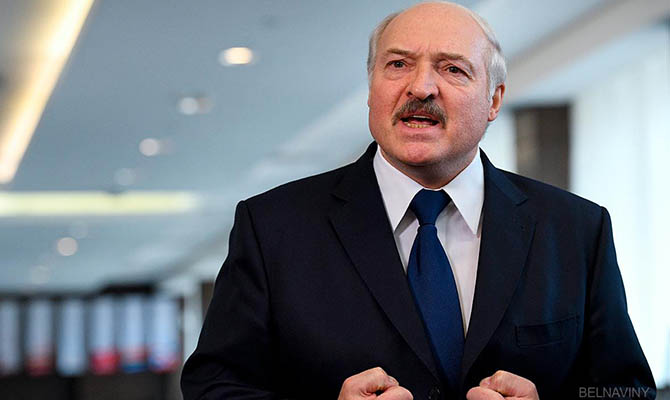 "Нас провоцируют": Лукашенко заявил о "ракетных ударах ВСУ" по Беларуси и что не хочет войны с Украиной