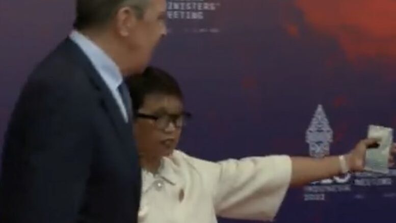 Дипломатический нарыв (Часть 1)