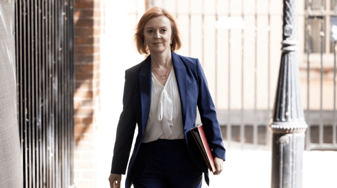 Лиз Трасс пообещала обеспечить поражение Путина в Украине в случае прихода к власти. Видео