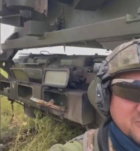 Украинские военные показали ценные трофеи, захваченные у россиян возле Балаклеи