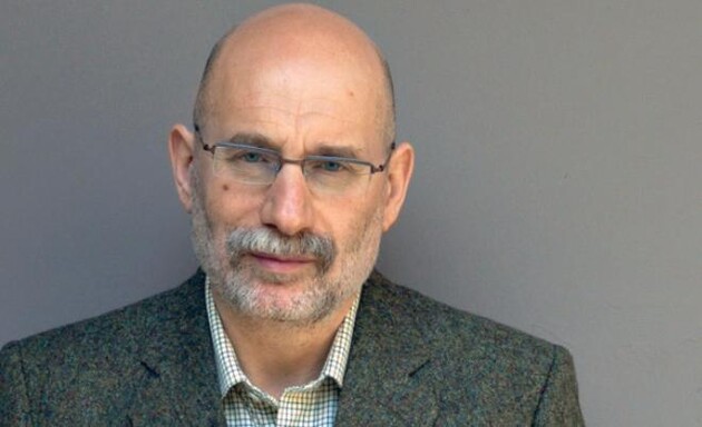 Революция в России неизбежна — писатель Акунин