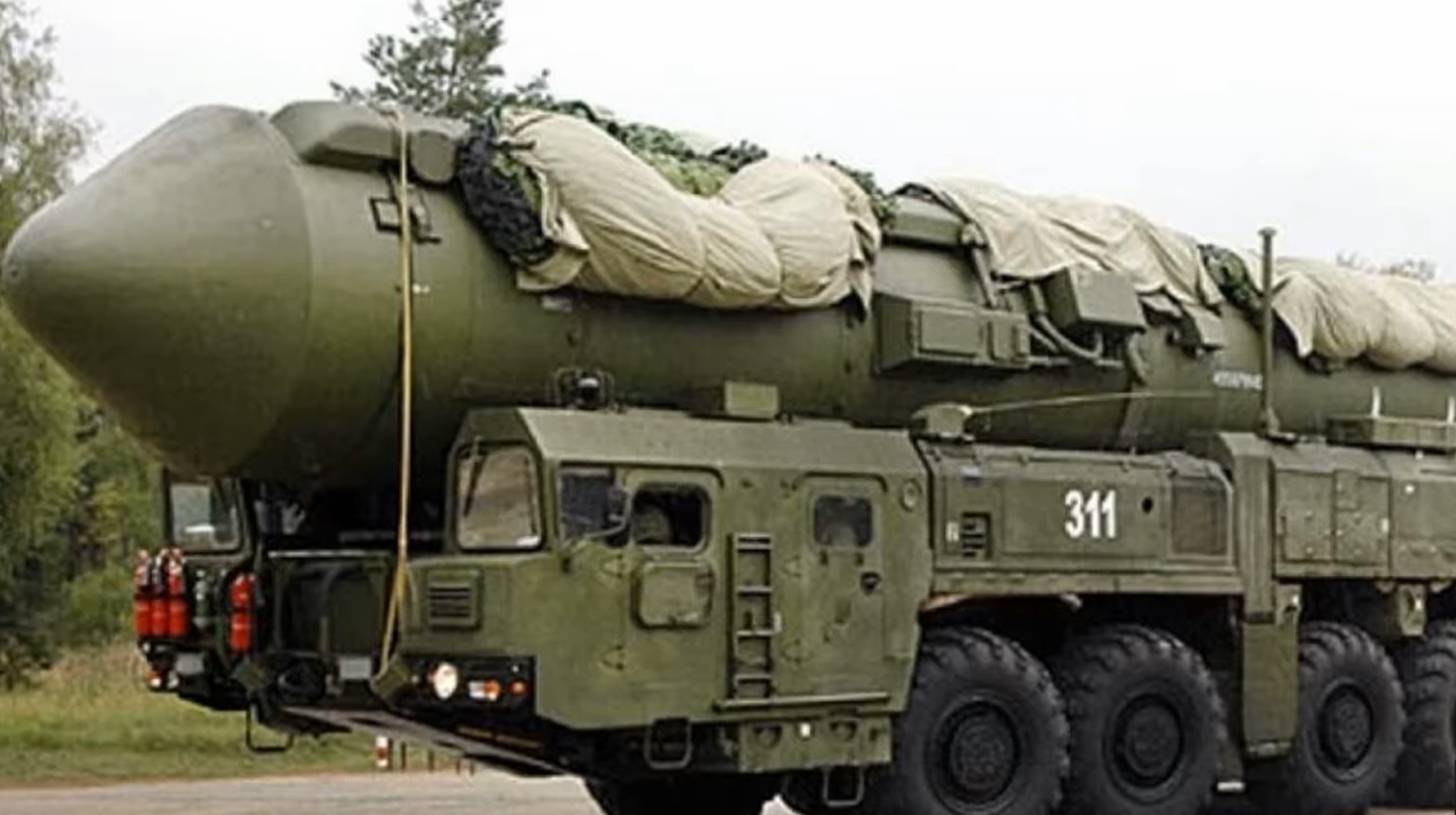 "Чего бы ни стоило": В РФ угрожают сделать из Британии "марсианскую пустыню" с помощью ядерного оружия (Видео)