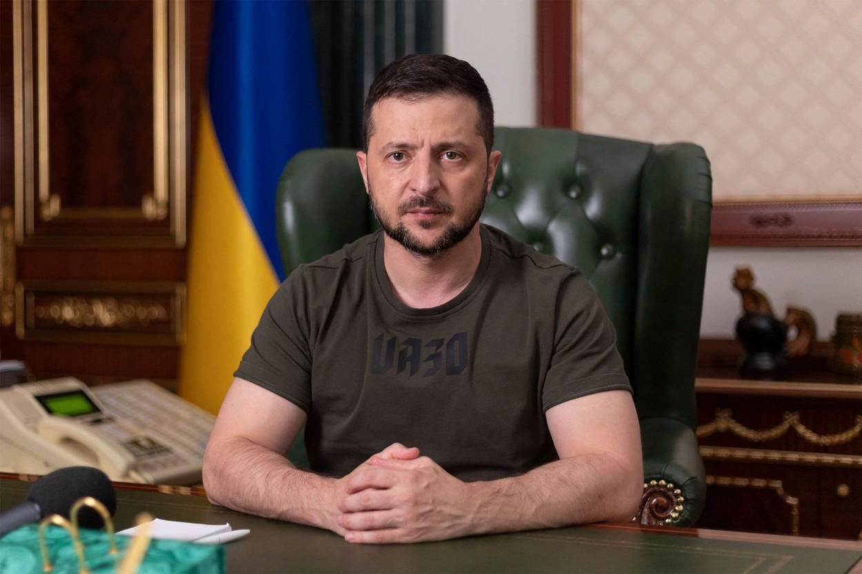 Зеленский: решение РФ объявить мобилизацию - это признание, что кадровая армия "посыпалась"