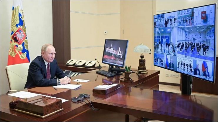 Бункер Путина. Что известно о подземном городе в горах на Алтае, который может вместить 100 тысяч человек в случае ядерной войны