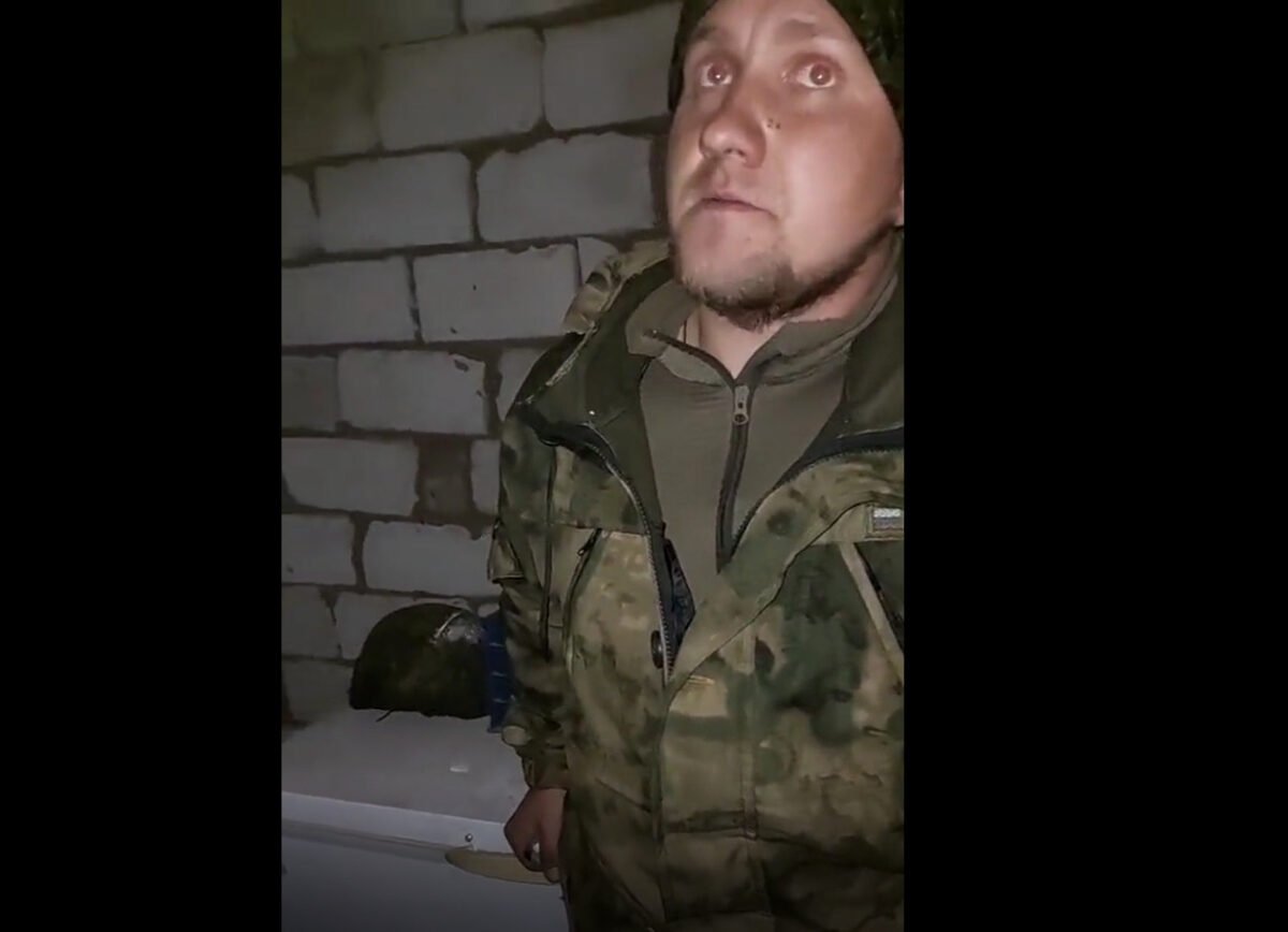 Пленный оккупант испугался, когда бойцы ВСУ в шутку представились «бандеровцами»