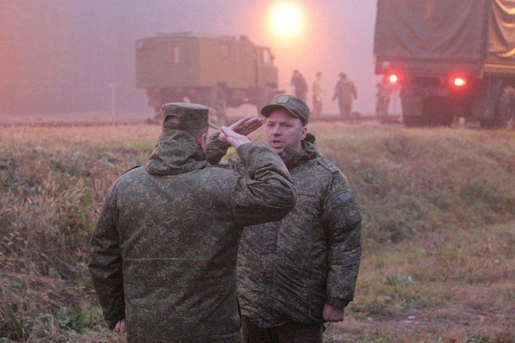 Российские военные начали прибывать в Беларусь