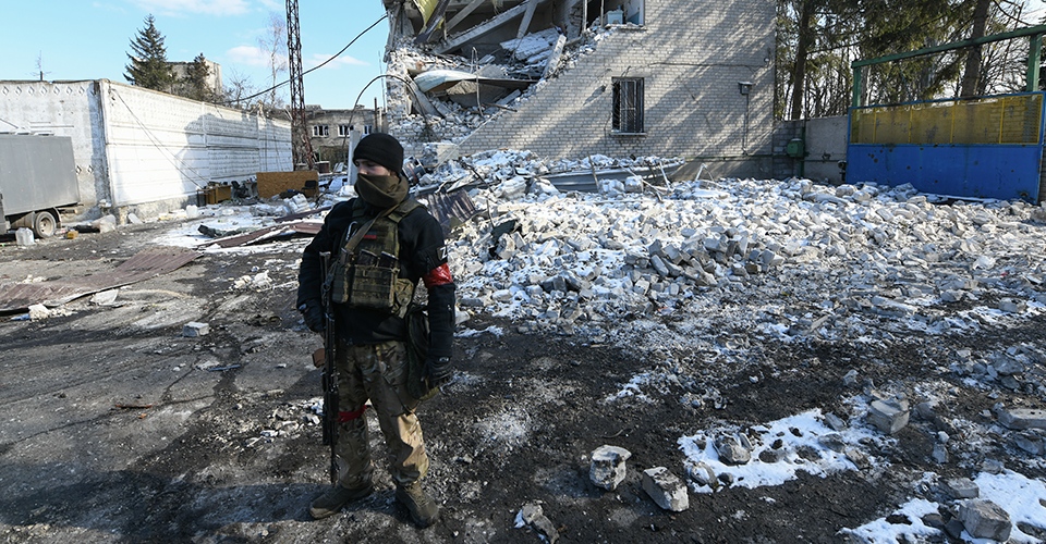 Пленный оккупант рассказал, как пил воду из луж, слизывал росу с листьев и искал объедки (видео)