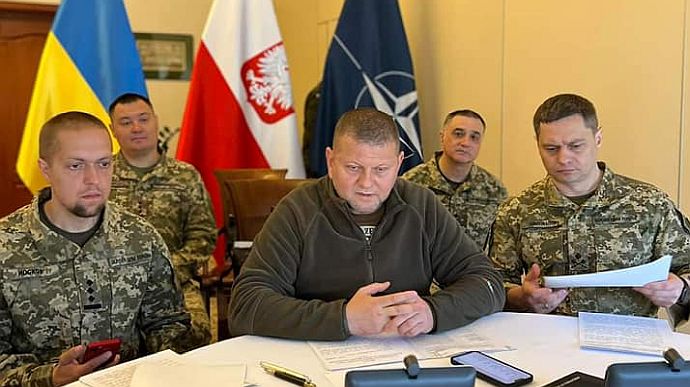 Залужного накануне "Рамштайна" пригласили на заседание НАТО, где будут общаться военные, а не политики.