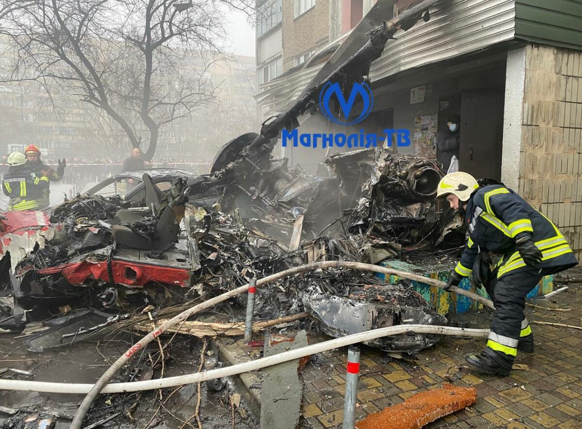 ⚡В Броварах вертолет упал рядом с садиком и жилым домом - погибло руководство МВД Украины (Видео)