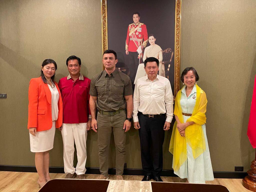 Скандал с Тайландом: Арахамия обещает выгнать Тищенко из фракции. Из партии его уже исключили