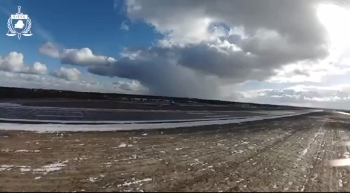 Белорусские партизаны показали видео атаки на самолет А-50 в Мачулищах (Видео)