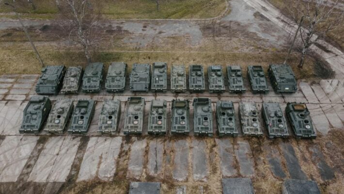 Сбор на Spartan: Приобретенные для ВСУ 101 бронетранспортер прибыли в Украину (Видео)