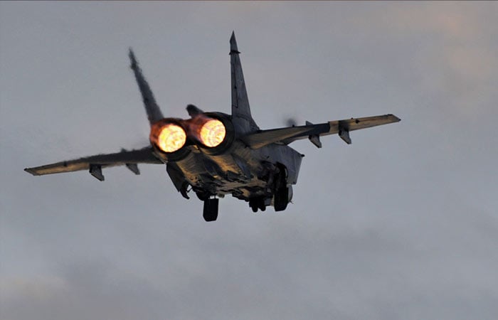 В Мурманской области отрицательно взлелел и разбился истребитель МиГ-31 (Видео)