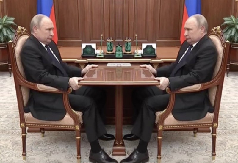 «Начал издавать языком цокающие звуки и пристукивать пяткой…»