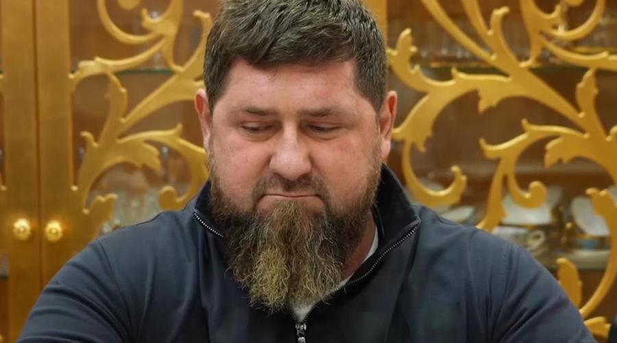 Кадыров клянчит деньги у Кремля обещая успехи на фронте