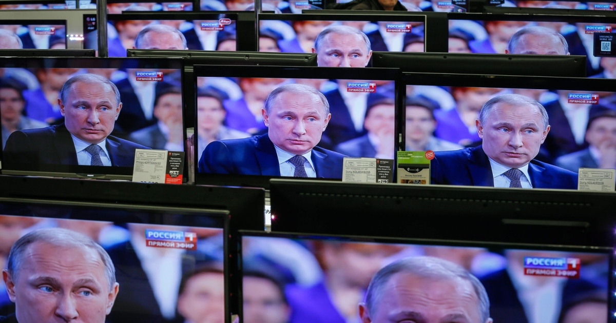 Россия объявила победу в войне и будет максимально качнуть "зрады" внутри Украины. Поэтому включайте голову