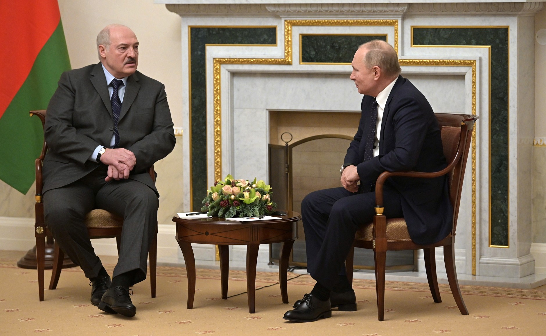 У них настроения плохие: Лукашенко заявил Путину, что его «начали напрягать вагнеровцы»