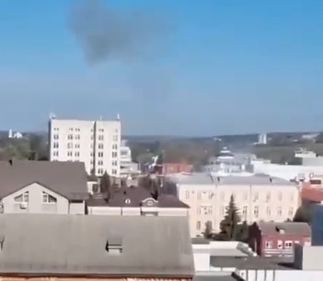 ГУР атаковало беспилотниками здание ФСБ и нефтеперерабатывающий завод в Курске