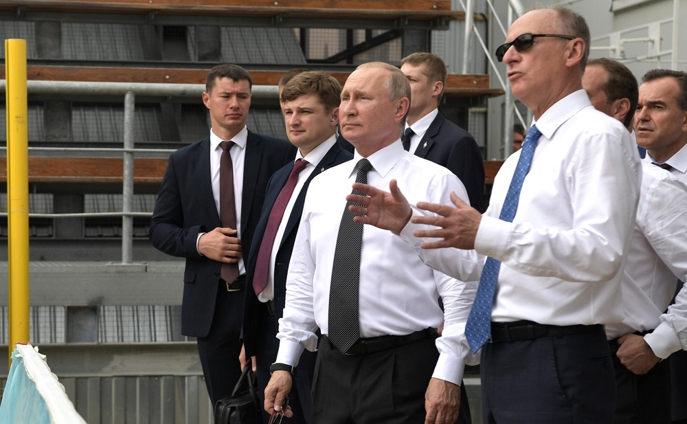 Патрушев и резиновый Путин – две новые блиц-идеи Кремля