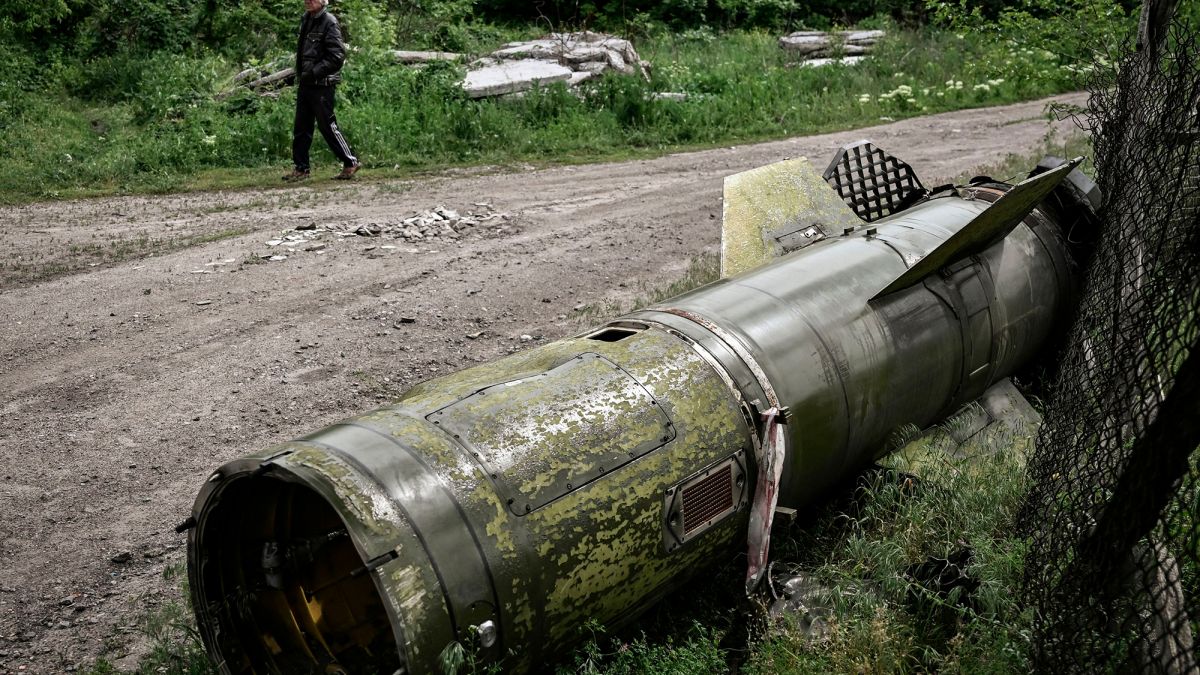 РФ изменила тактику ударов по Киеву: генерал назвал причину (Видео)