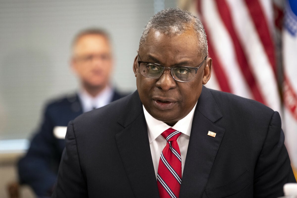 Пентагон объявил о начале операции по защите судов в Красном море от нападений хуситов