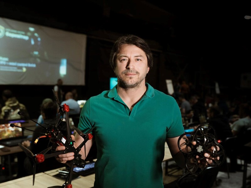 Притула: Мы жалуемся, что нет добровольцев. А как они появятся, если вы все делаете, чтобы защищать страну выглядело не честью, а наказанием?