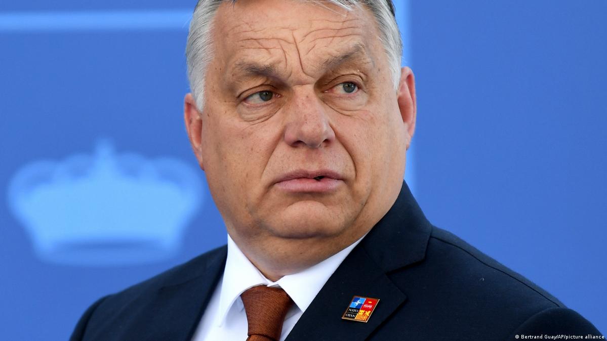 Орбан против всех. Как это сказывается на Венгрии?