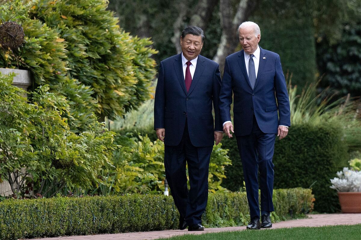 СМИ: Байден призвал Си Цзиньпина повлиять на Россию из-за агрессии против Украины