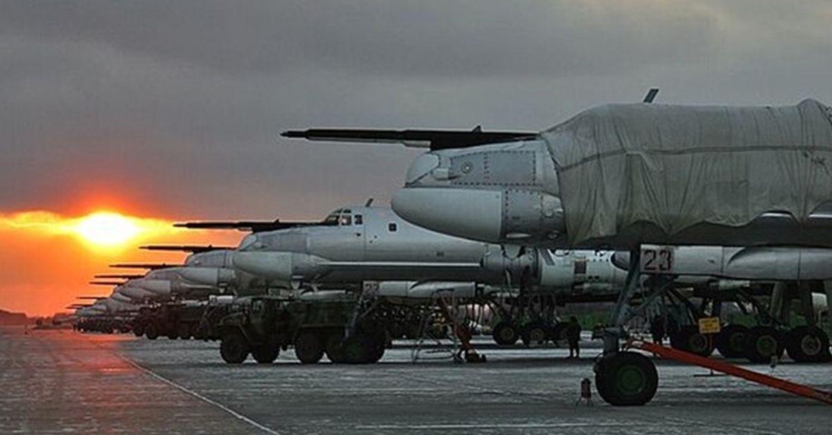 Три Ту-95МС и два Су-25 у российских оккупантов - "Бавовна" доводит россиян до истерики