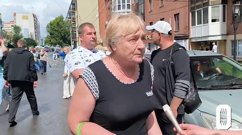 Жительница Суджи: Люди из администрации твари, стрелять не дают. Спасаемся сами