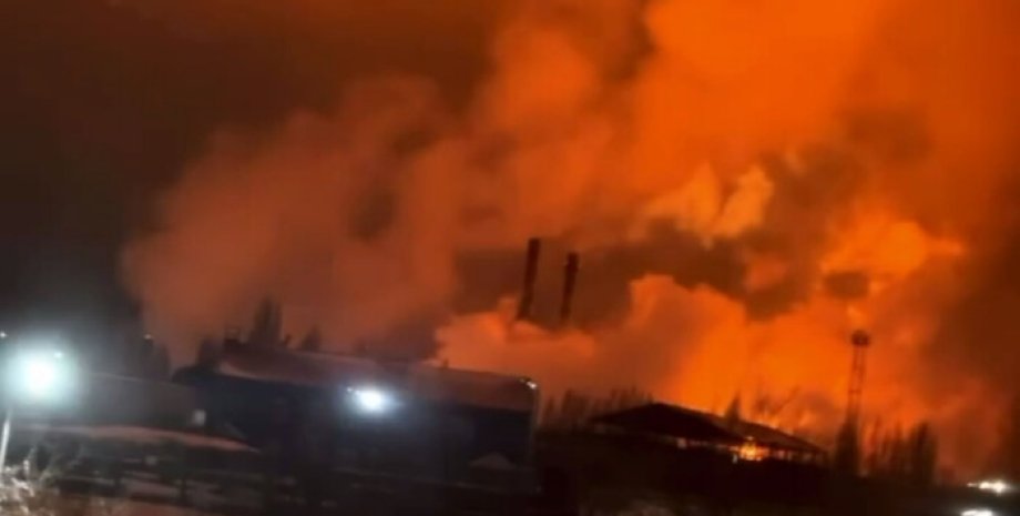 ⚡Силы обороны поразили военный аэродром в Липецке дронами СБУ. Минус 700 КАБов (Видео)