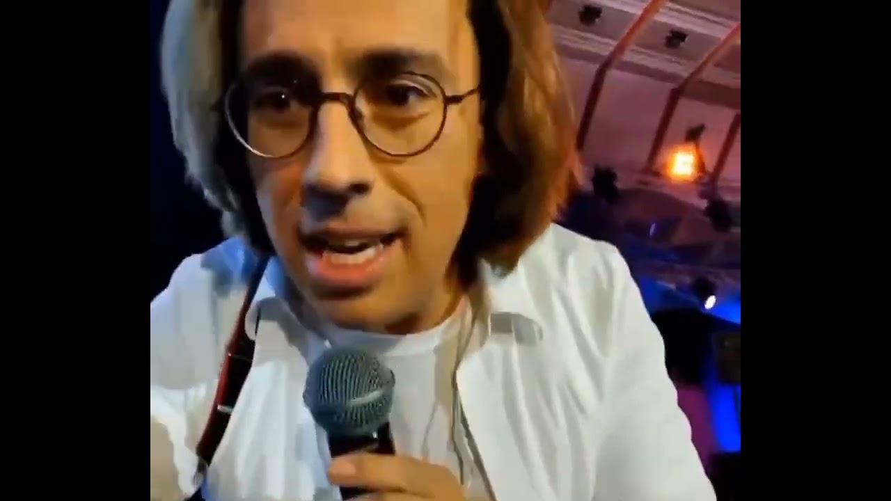 Максим Галкин поставил на место зрителя, оскорбившего его на концерте в Юрмале (Видео)