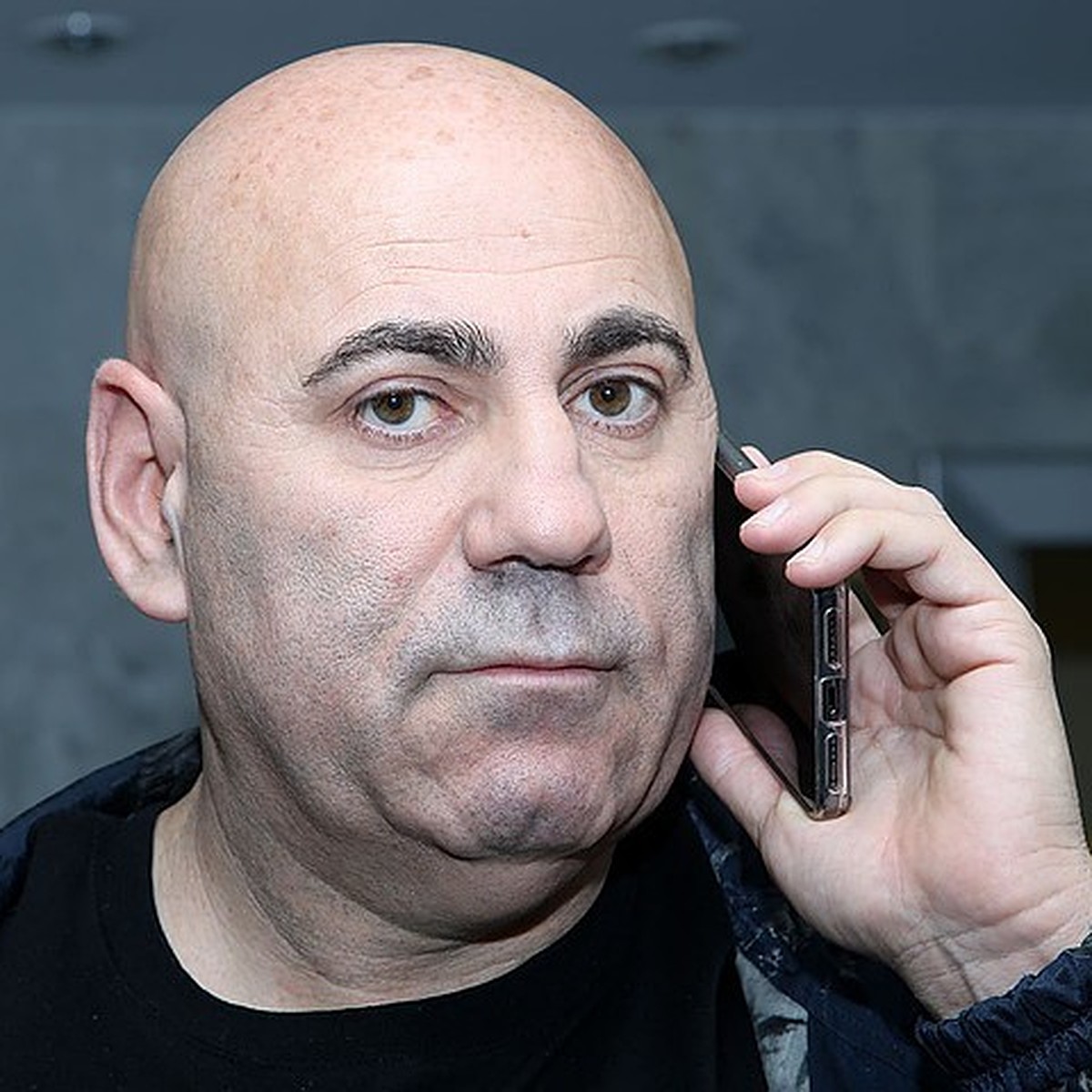 Не только Долина. Еще одна российская звезда стала жертвой аферистов: известный продюсер чуть не потерял 300 тысяч рублей