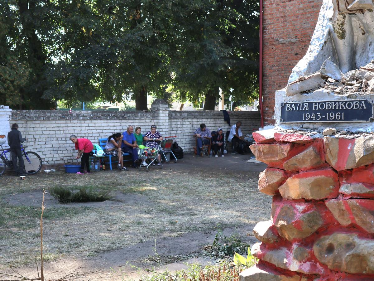 "Администрация района сразу уехала, а нас бросили. Эвакуации не было", - жительница Суджи