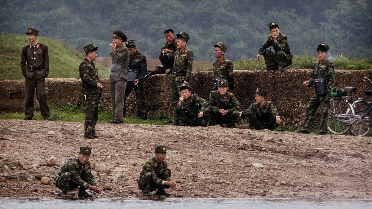 Готовятся к штурмам: войска КНДР уже в Мариуполе и под Харьковом, - CNN