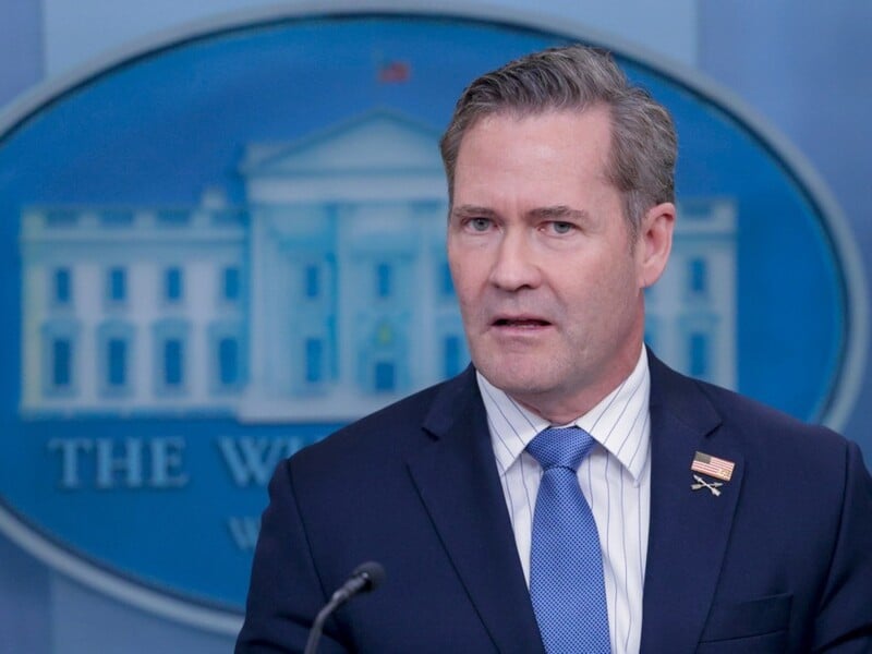 В Белом доме не подтвердили прекращение поставок оружия Украине