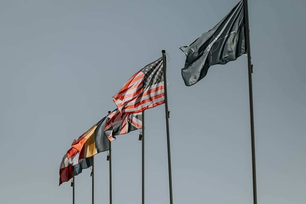 Politico: Разведка под угрозой, Трамп разрушает доверие внутри НАТО