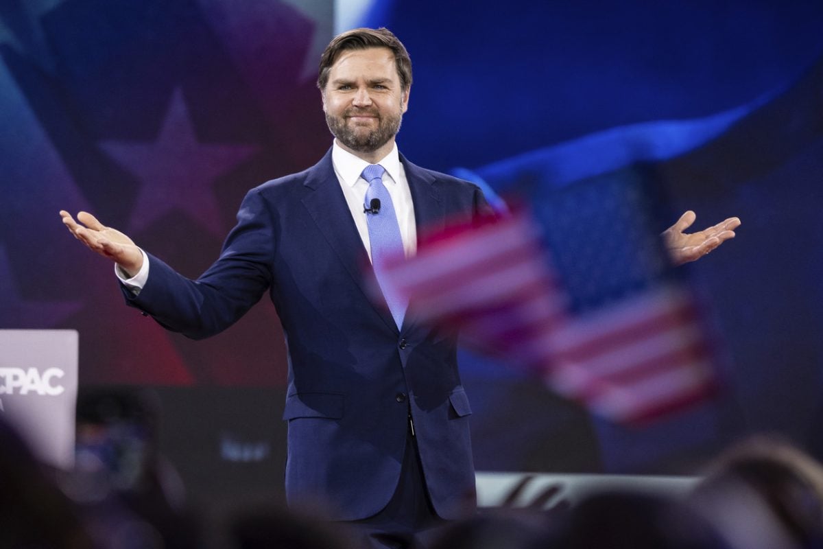 Вэнс ответил на критику своего двоюродного брата, который воевал за Украину