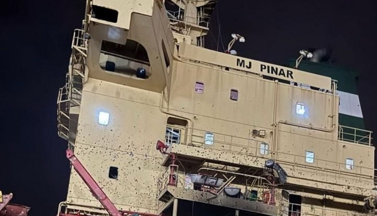 Россия атаковала баллистикой Одесский порт: погибли моряки иностранного судна (фото)