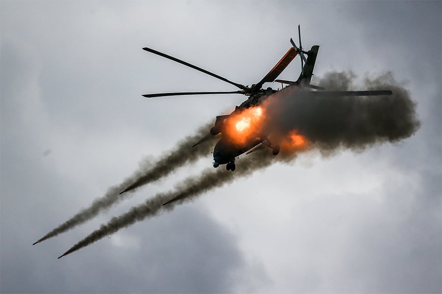 ВСУ уничтожили 4 вертолета в тылу оккупантов (Видео)