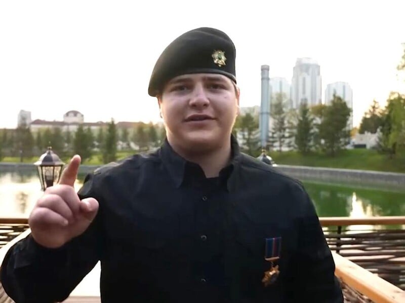 Адам Кадыров оказался Мохьмадом. Это имя указано в двух его паспортах – СМИ