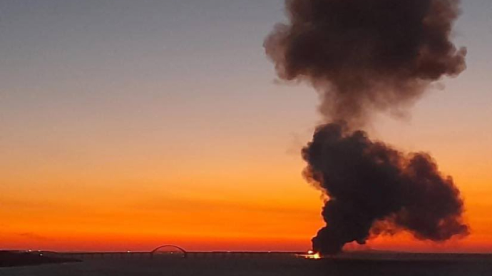 В оккупированном Крыму прогремели взрывы: в сети заявили о налете около 200 БпЛА