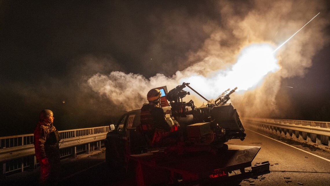 Враг массированно атаковал Киевщину: повреждены дома, есть пострадавшие (Видео)